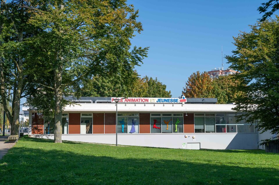 façade extérieure du pôle animation et jeunesse