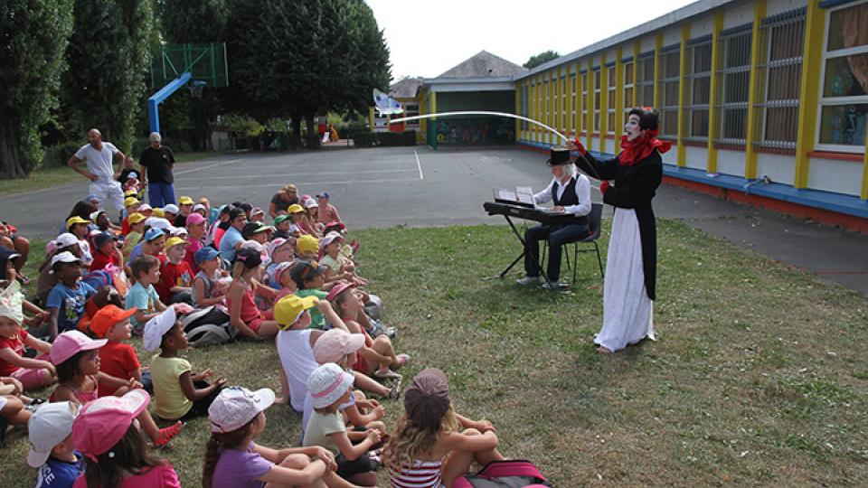 uncmt-enfants-spectacle