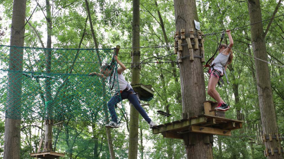 accrobranches-parc-beauregard-aventure