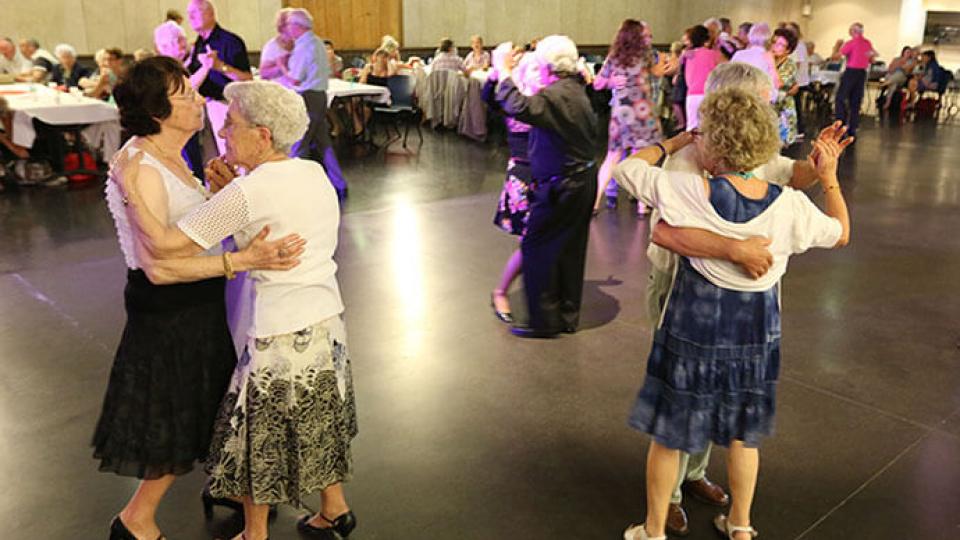 bal-seniors-danse-herouville