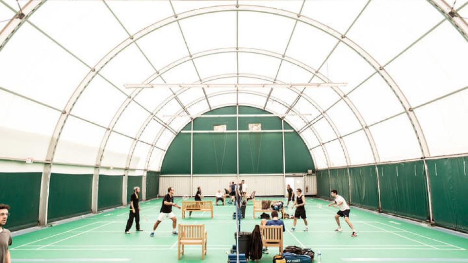 3-raquettes-herouville-badminton