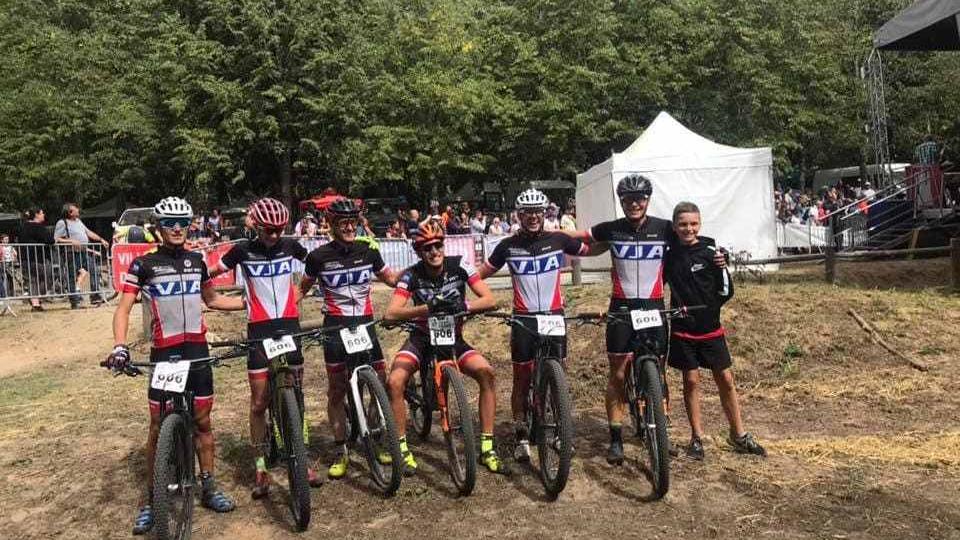 vtt course velo jeunes aventure