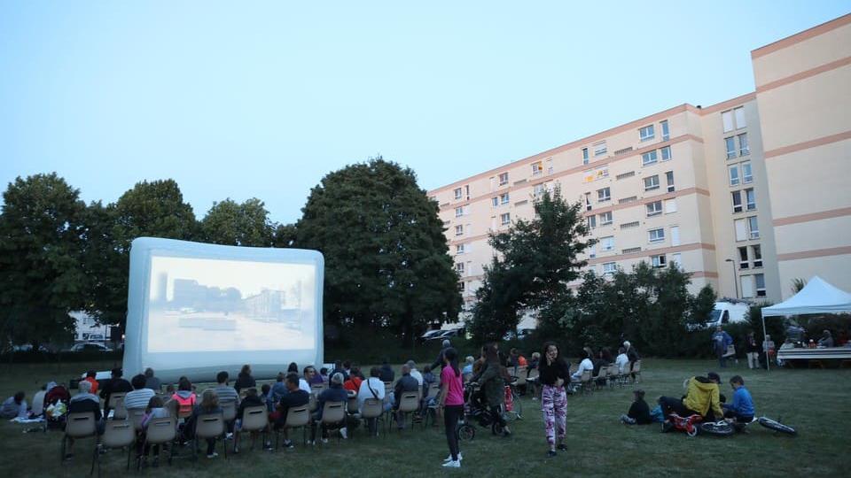 photo d'un ancien cinéma de quartier à hérouville