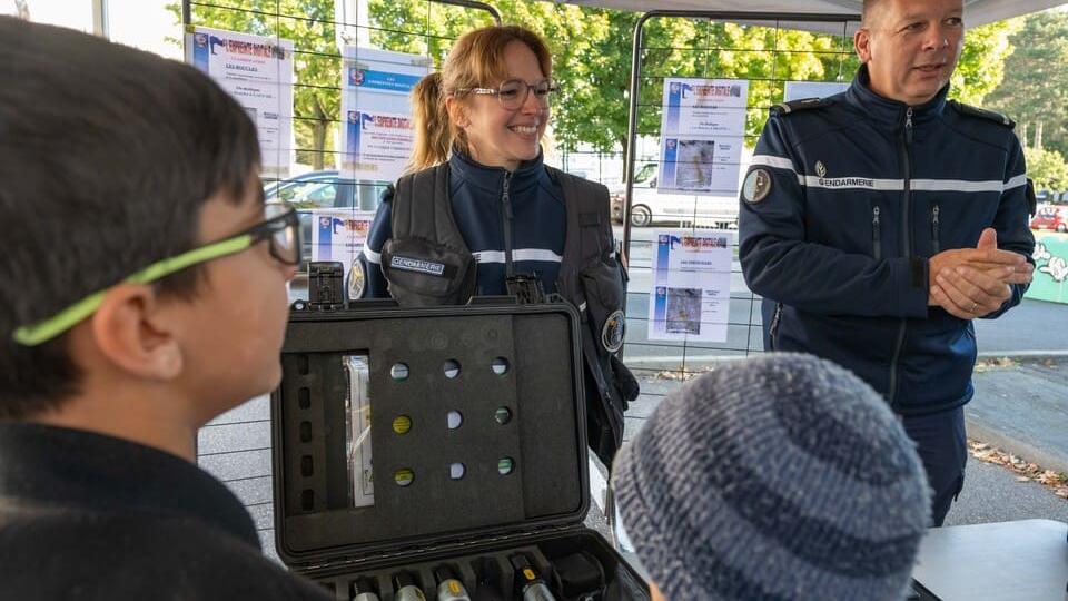 gendarmes et enfants
