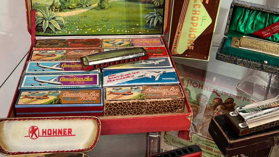 exposition harmonica mundo