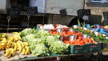 marche-herouville-etale-legumes